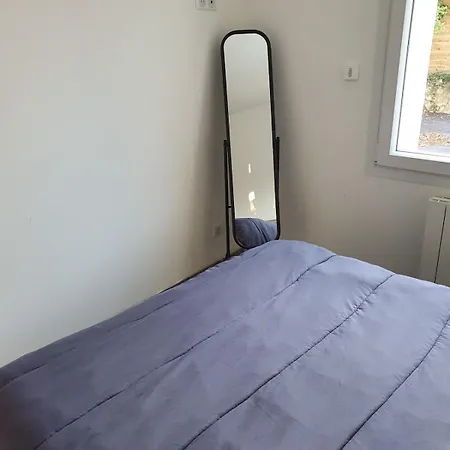 La Cantraigne Small 6 People בית נופש