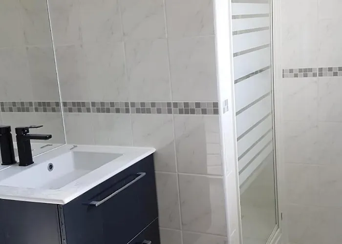 La Cantraigne Small 6 People Tatil Evi