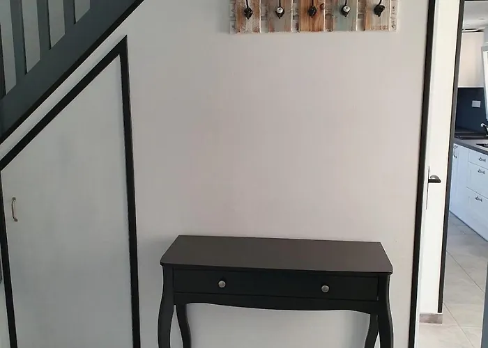 La Cantraigne Small 6 People Audembert